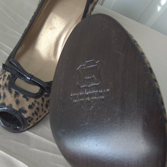 New Stuart Weitzman Leopard Print Peep Toe Pumps sz 8 - Picture 13 of 15